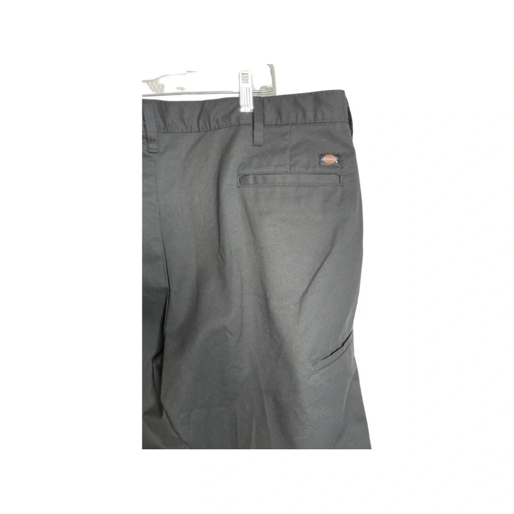Dickies Men Flexible and durable, style P374716 Black work pants 40X30